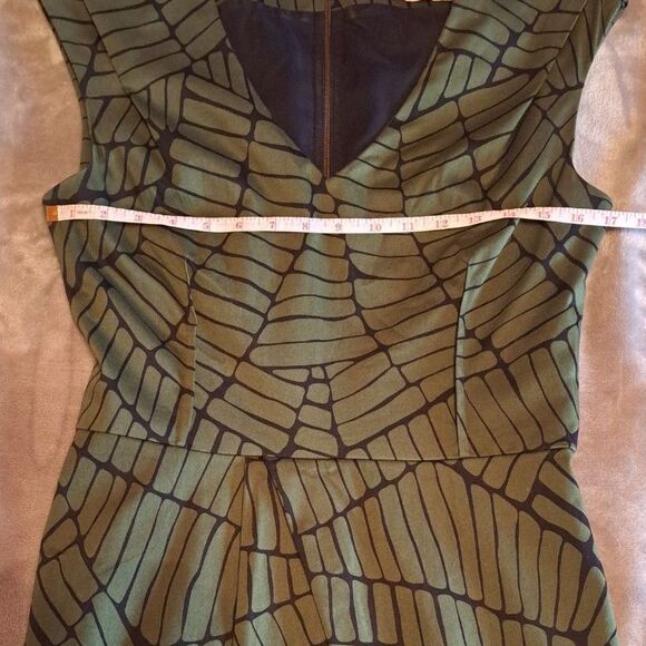 Lela Rose Women's Size 10 Sleeveless V-Neck Sheath Dress Green &Black Silk Blend - Picture 6 of 12